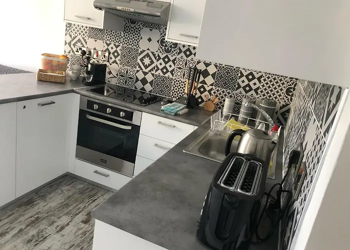 Go Sea Sunny With Terrace 5 Min To * 아이아 나파